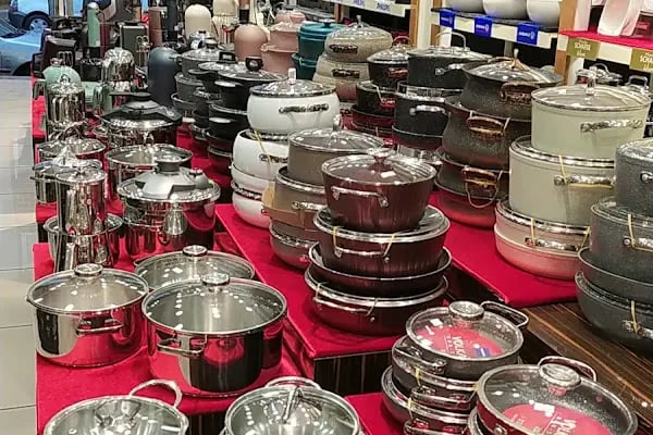 Beyaz Ev Alışveriş Merkezi - Resim 2