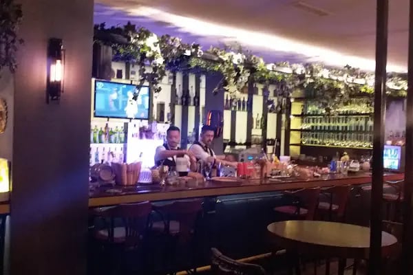 Next Republic Güzelyalı - Resim 15
