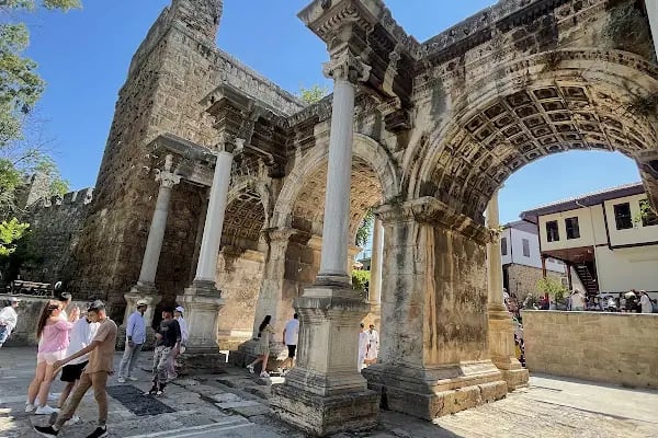 Antalya Adliyesi ek hizmet binası - Resim 6
