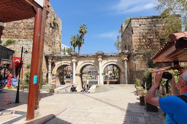 Antalya Adliyesi ek hizmet binası - Resim 15