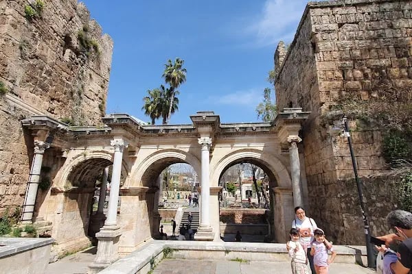 Antalya Adliyesi ek hizmet binası - Resim 3