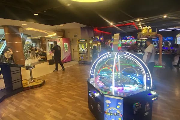 Kanatlı Alışveriş Merkezi - Resim 5