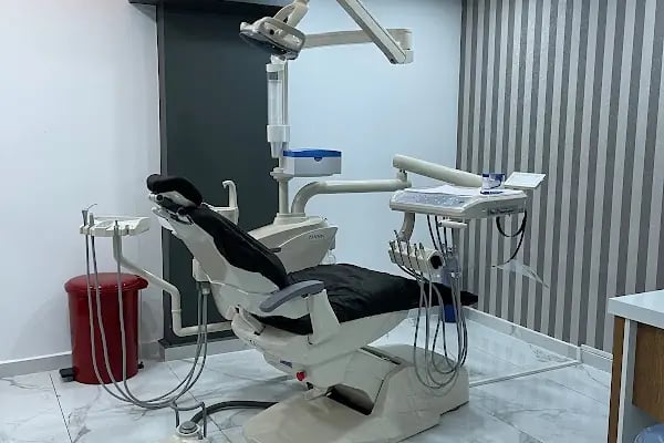 Özel Erturan Ağız ve Diş Sağlığı Polikliniği - Resim 7