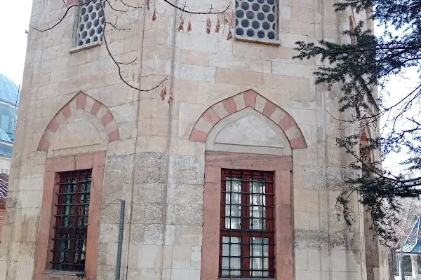 Ulucanlar Göz Eğitim ve Araştırma Hastanesi - Resim 3
