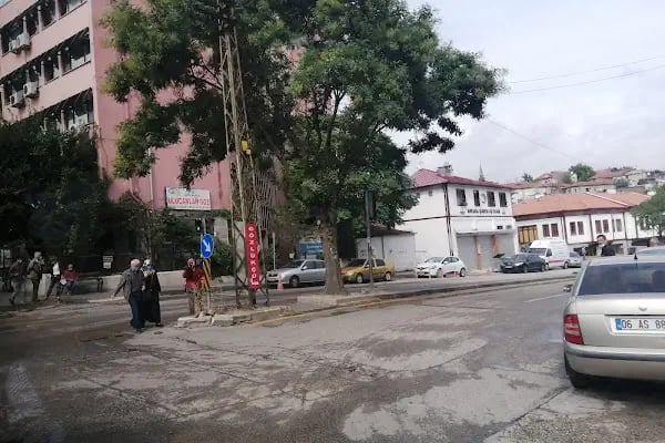 Ulucanlar Göz Eğitim ve Araştırma Hastanesi - Resim 5