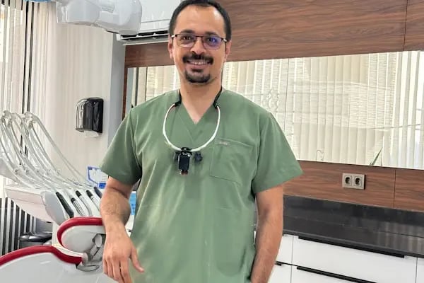 Suat Eroğlu Diş Kliniği (Dt Suat Eroğlu-Dt Eda Birer) - Resim 11