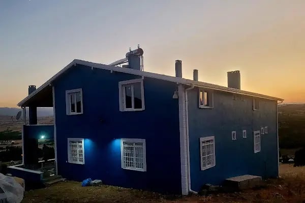 Balıklava köyü mavi ev - Resim 3