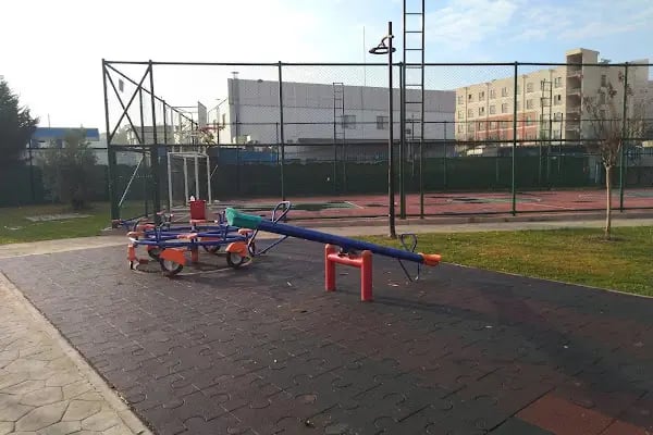 Adapazarı Belediyesi Çocuk oyun parkı - Resim 15