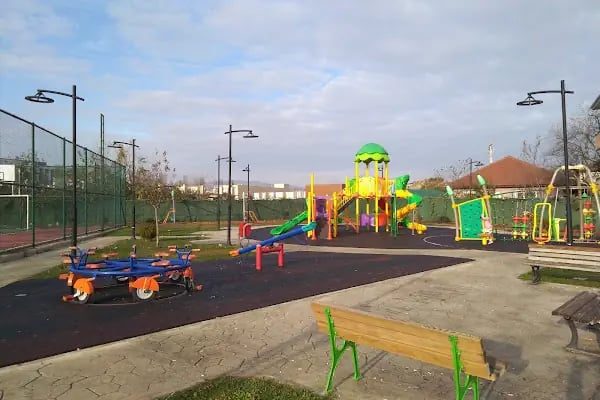 Adapazarı Belediyesi Çocuk oyun parkı - Resim 3
