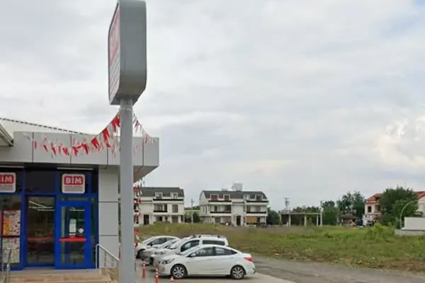 BİM - Mahmut Çavuş Caddesi - Başiskele - Resim 2