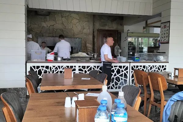 Reis'in Yeri Aile Balık Restoran - Resim 11