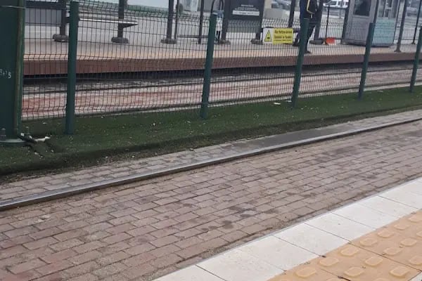 Tramvay İstasyonu - Resim 2