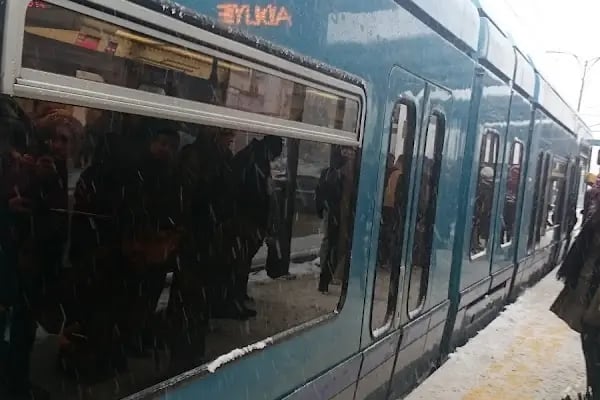 Tramvay İstasyonu - Resim 7