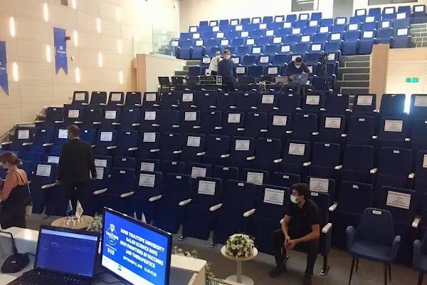 İzmir Tınaztepe Üniversitesi - Resim 11