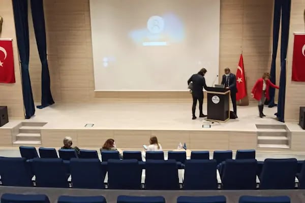 İzmir Tınaztepe Üniversitesi - Resim 5