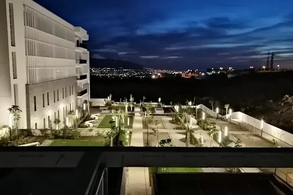 İzmir Tınaztepe Üniversitesi - Resim 10