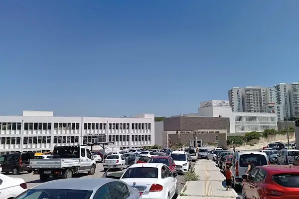 İzmir Tınaztepe Üniversitesi - Resim 4