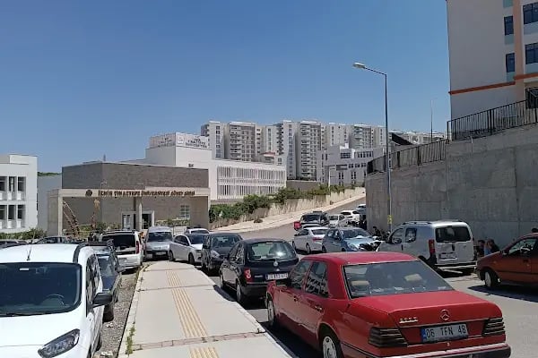 İzmir Tınaztepe Üniversitesi - Resim 12