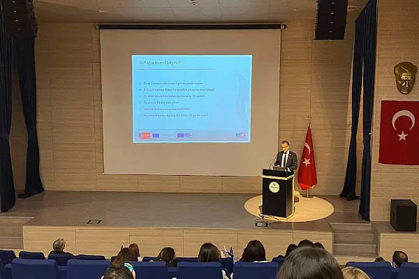 İzmir Tınaztepe Üniversitesi - Resim 20