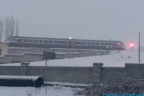 Kars Akyaka Treni Camuşlu Köyü Durağı - Resim 7