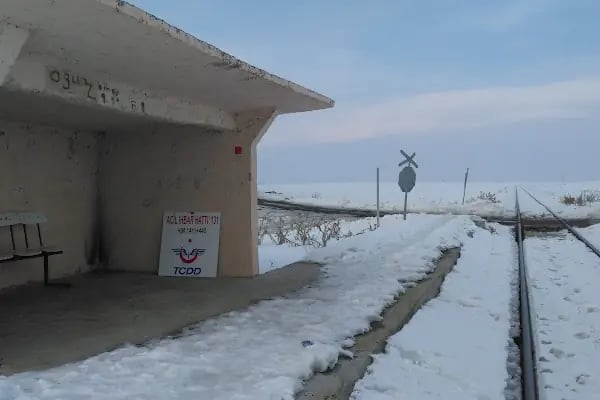 Kars Akyaka Treni Camuşlu Köyü Durağı - Resim 4