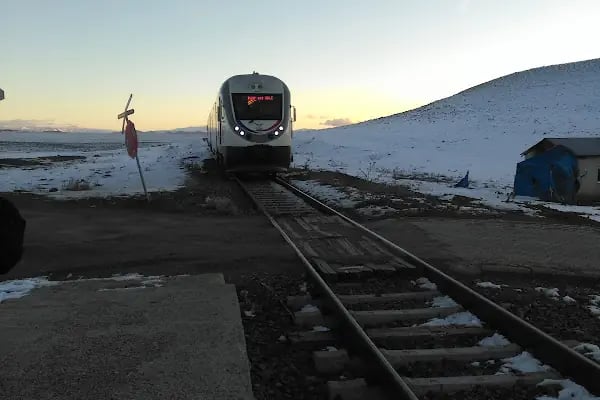 Kars Akyaka Treni Camuşlu Köyü Durağı - Resim 8
