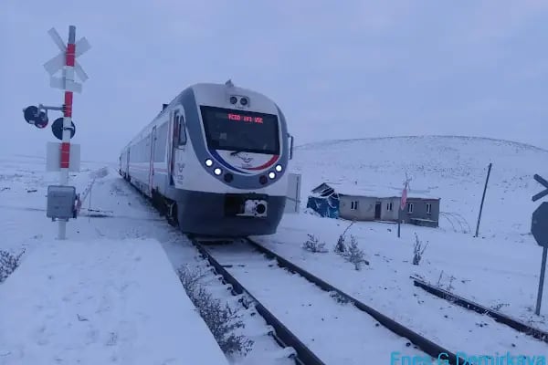 Kars Akyaka Treni Camuşlu Köyü Durağı - Resim 2