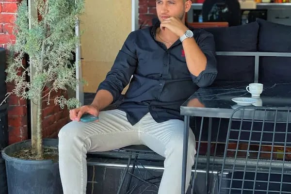 Hasan Uyar Barbes Clup - Resim 5