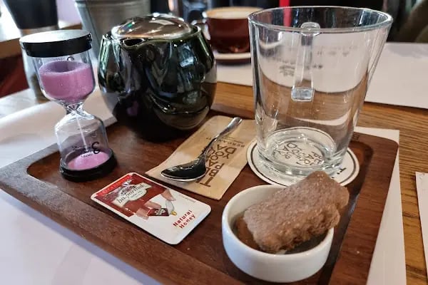 Bergamot Cafe - Resim 17