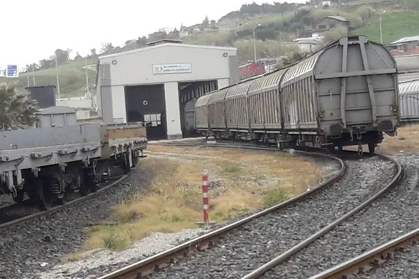 Bandırma Tren Garı - Resim 12