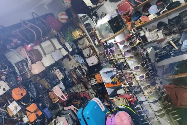 Ceylan çanta buca valiz bavul satışı ve çanta tamiri - Resim 3