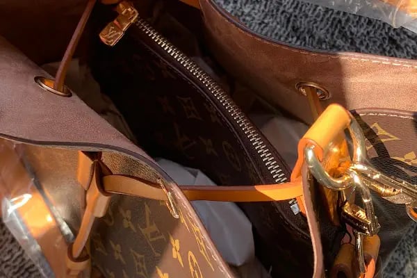Ceylan çanta buca valiz bavul satışı ve çanta tamiri - Resim 18