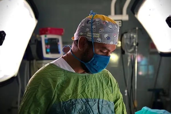 Op.Dr. Başar Kaya | Plastik Cerrah | Burun Estetiği | Meme Estetiği | Liposuction | Lipödem I Yüz Germe I Botoks - Resim 4