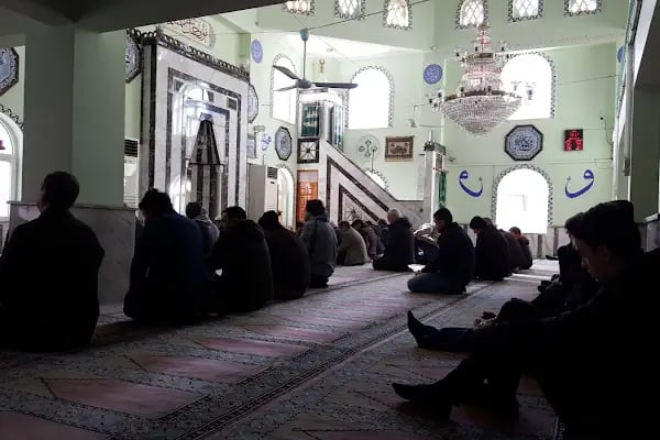 Yunusemre Camii - Resim 5