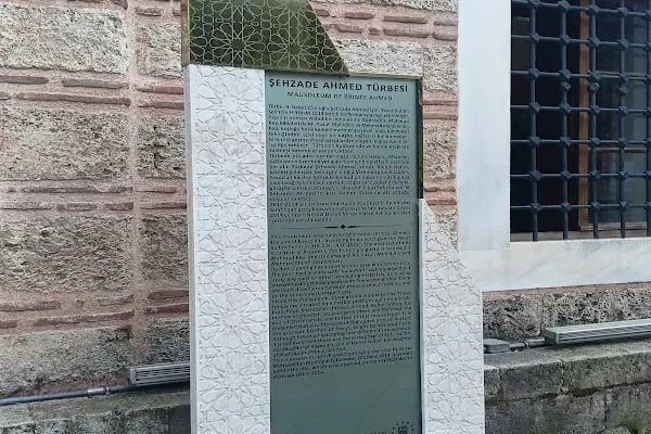 Şehzade Ahmet Türbesi - Resim 15