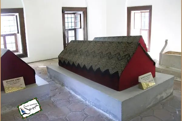 Şehzade Ahmet Türbesi - Resim 12