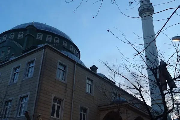 Osman Gazi Cami - Resim 15