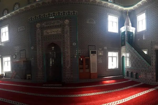 Osman Gazi Cami - Resim 17