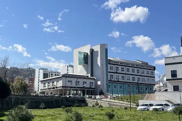 Trabzon Üniversitesi İletişim Fakültesi - Resim 11