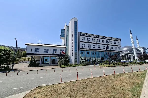 Trabzon Üniversitesi İletişim Fakültesi - Resim 17