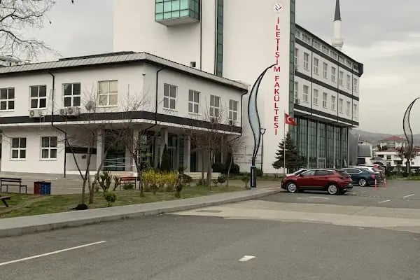 Trabzon Üniversitesi İletişim Fakültesi - Resim 15