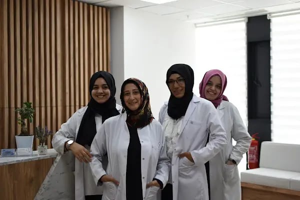 Dr. Ayşe İlknur Çelik, Kadın Hastalıkları Doğum ve Tüp Bebek Uzmanı - Resim 2