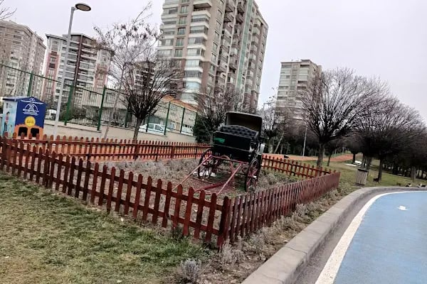30 Ağustos Zafer Parkı - Resim 16