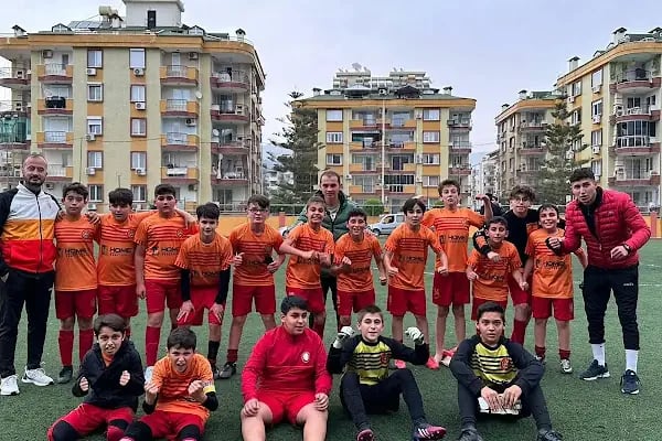 Oba Sadullahoğlu Futbol Sahası - Resim 13