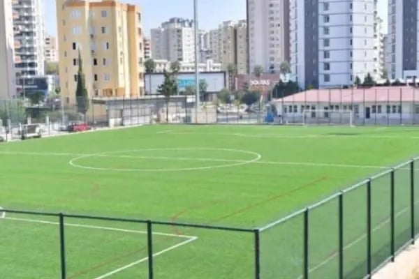 Çukurova Tevriz Dura Futbol Sahasi - Resim 16