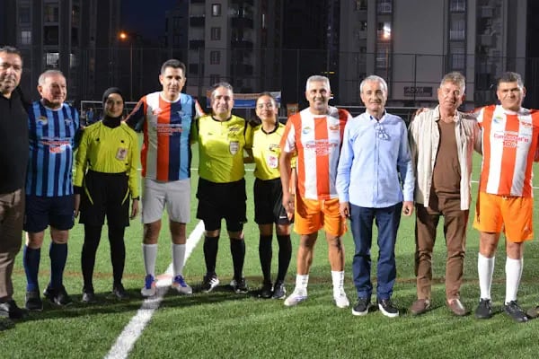 Çukurova Tevriz Dura Futbol Sahasi - Resim 7