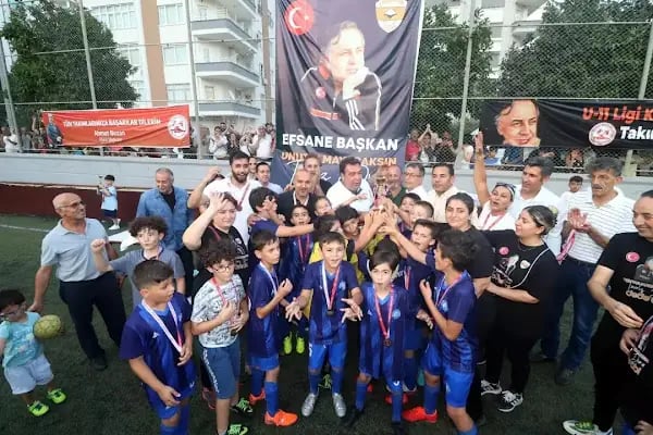 Çukurova Tevriz Dura Futbol Sahasi - Resim 12