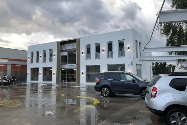 Bodrum Diş Kliniği MyndosDent - İmplantoloji - Çocuk Diş - Ortodonti - Resim 5
