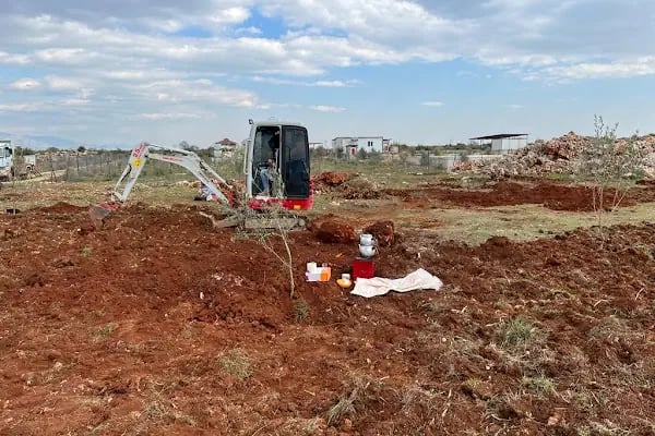Kuzenler Hafriyat - Döşemealtı Antalya - Resim 17
