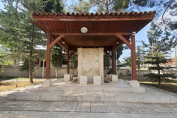 Hacım Sultan Türbesi - Resim 12